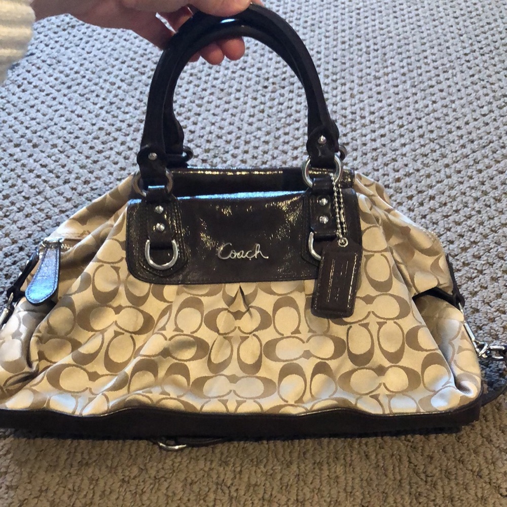 Gorgeous COACH handbag with brown patent! In excellent condition.